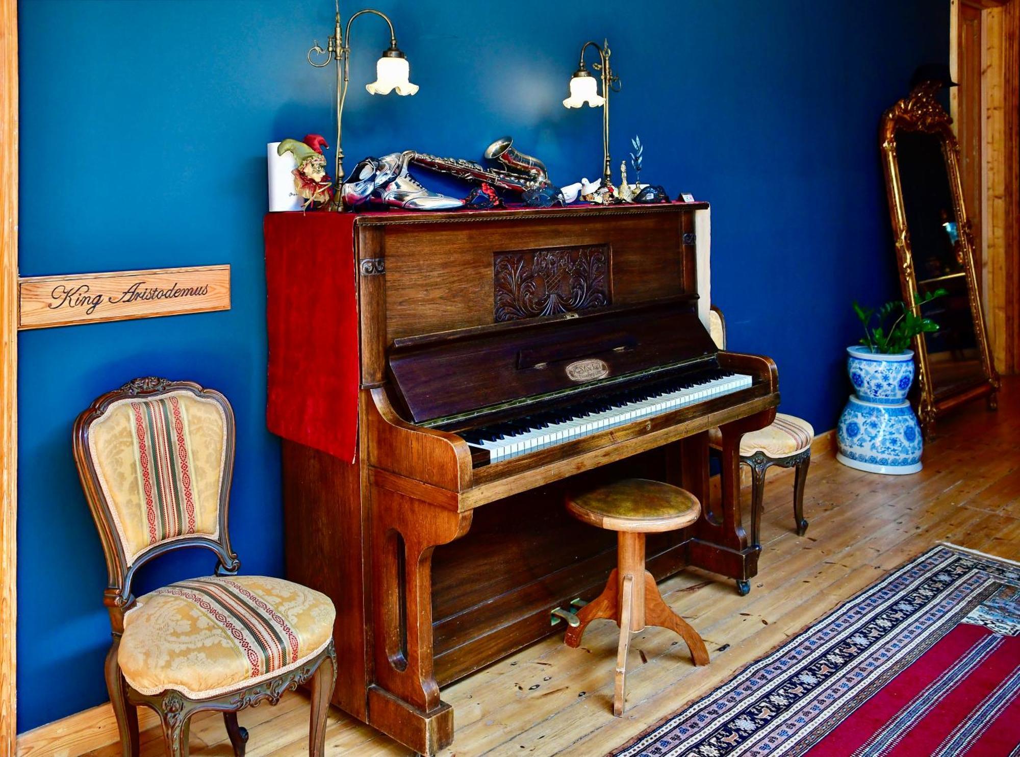 Vasilikon Hotel 1888 The Past Is Present Historical Preservation Monument カラマタ エクステリア 写真