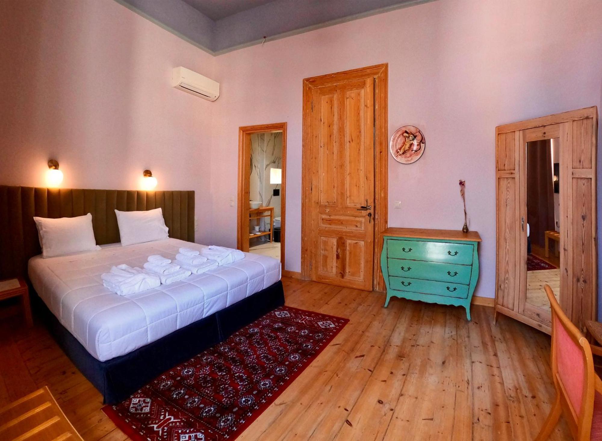 Vasilikon Hotel 1888 The Past Is Present Historical Preservation Monument カラマタ エクステリア 写真